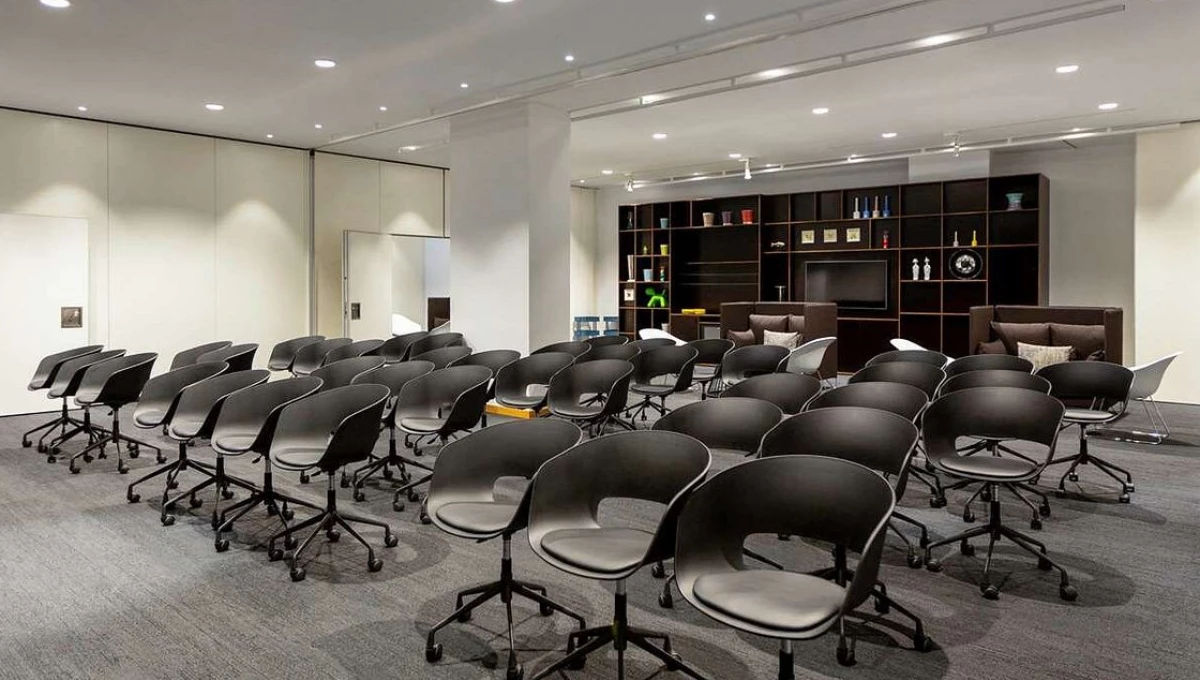 APARTHOTEL ADAGIO PREMIUM CITY CENTER